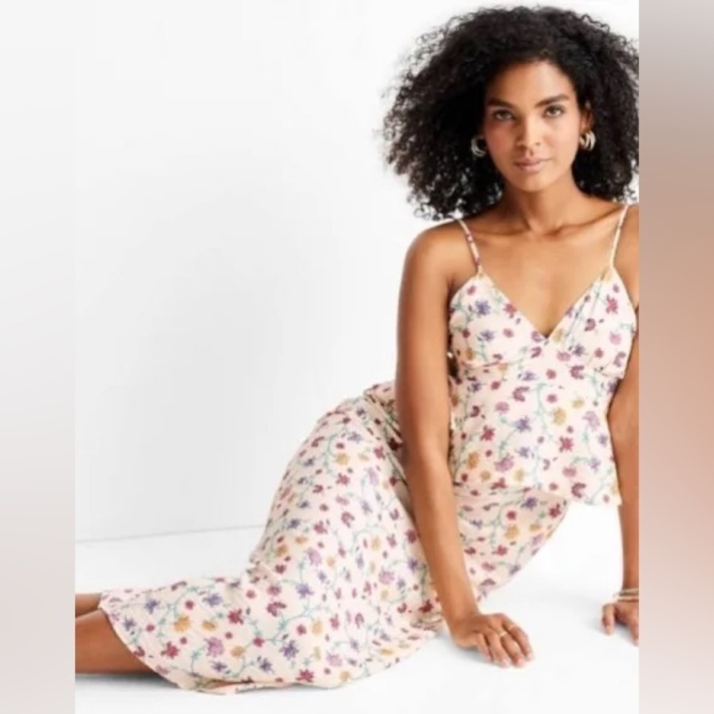 NWT future collective floral print dress size‎ small